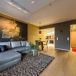 Hilltop Apartments - City Centre Foorum Apartment