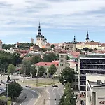 Hilltop Apartments - City Centre Foorum Apartment *
