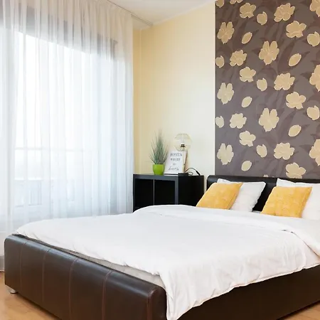 Hilltop Apartments - City Centre Foorum Apartment