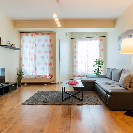 Hilltop Apartments - City Centre Foorum Apartment *