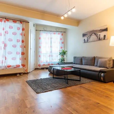 Hilltop - Centre Foorum 아파트 탈린