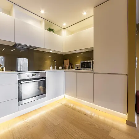 Hilltop - Centre Foorum Апартаменти *